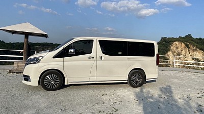ALLNEW TOYOTA MAJESTY VAN VIP